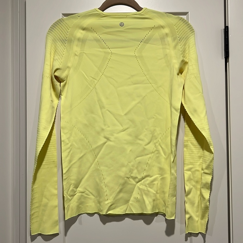 Lululemon laser cut long sleeve